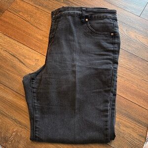 Avenue Denim Classic Black Women's Straight Leg Jeans Size 16T